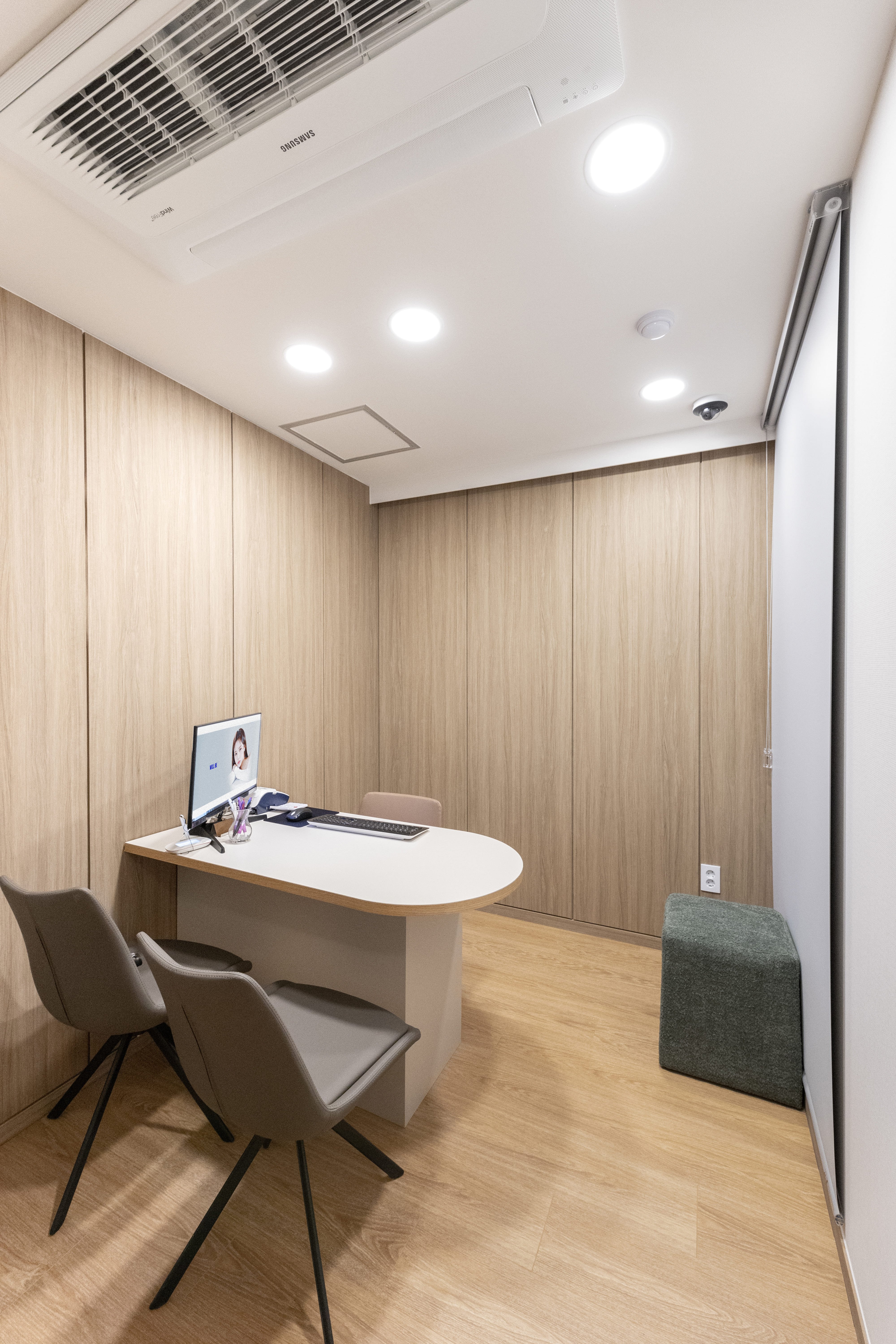 Seoul Famous Brow Lift Plastic Surgery Clinic